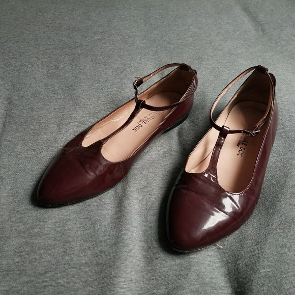 Vero Cuoio Patent Oxblood Flats - Picture 3 of 5